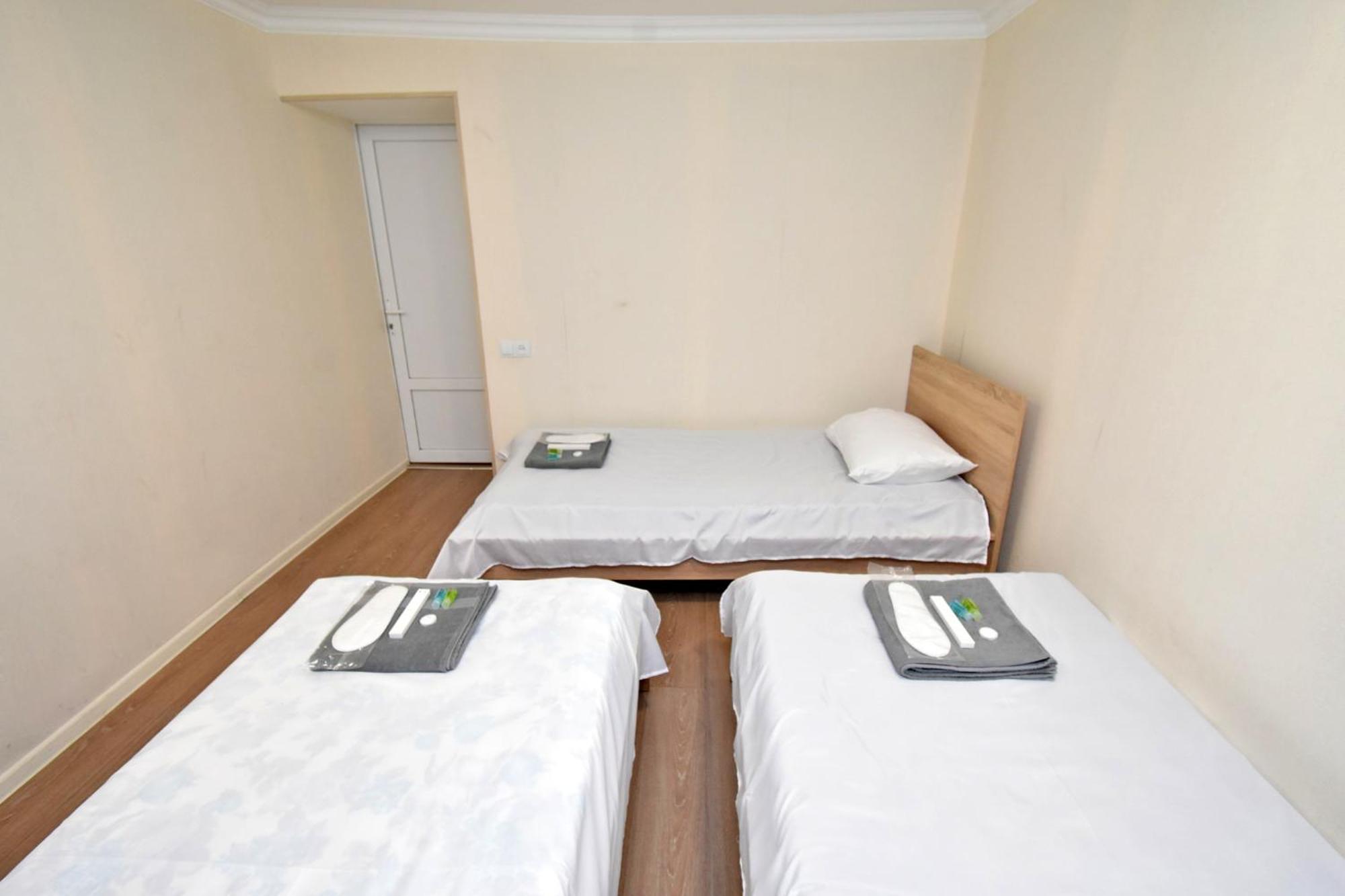 Hotel Aaaa à Erévan Extérieur photo