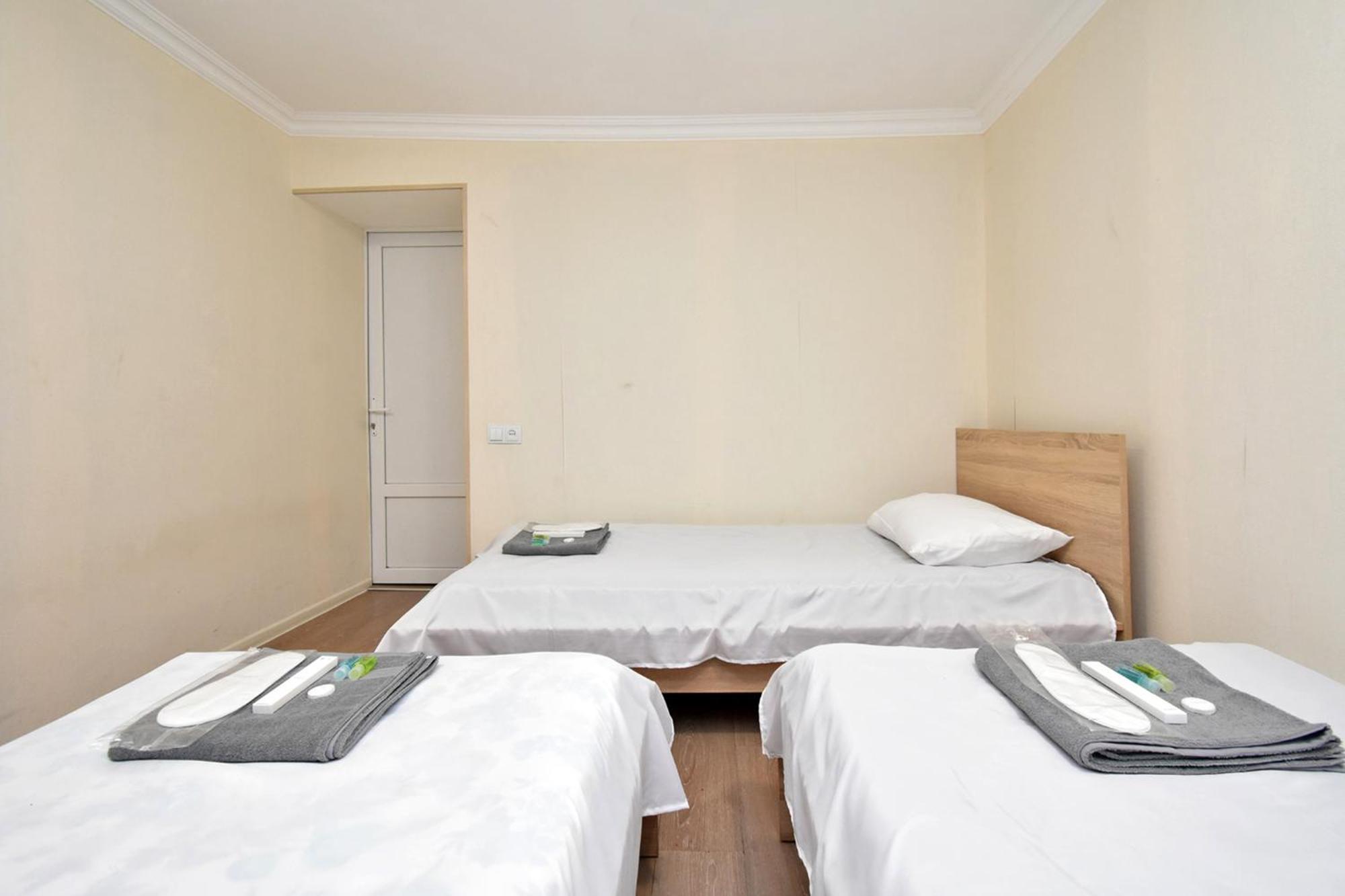 Hotel Aaaa à Erévan Extérieur photo